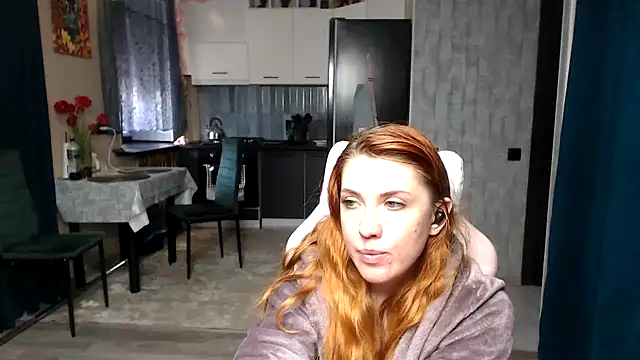 Reginasmilee 即時 XXX 聊天