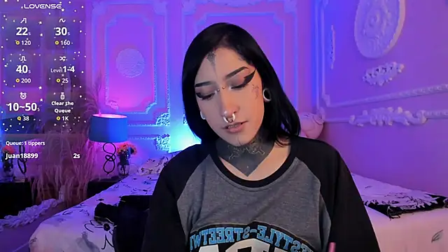 Chat +18 de Kat_VonDe ao vivo