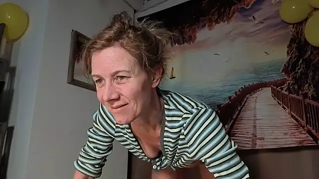 Lola_Belgium Pertunjukan Webcam