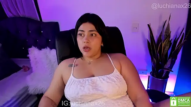 XXX chat uživo modela lucy26_