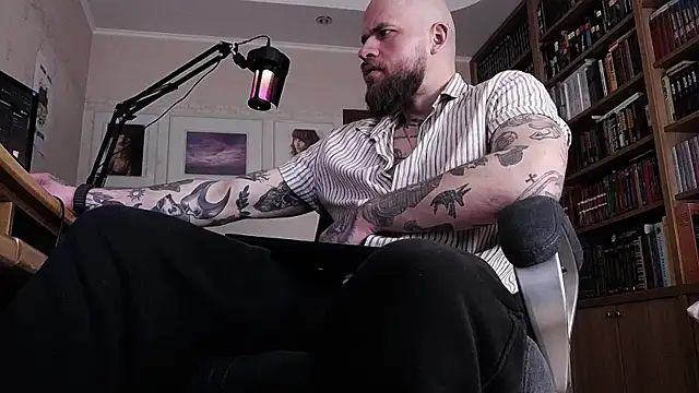 Онлайн чат XXX FindomJason