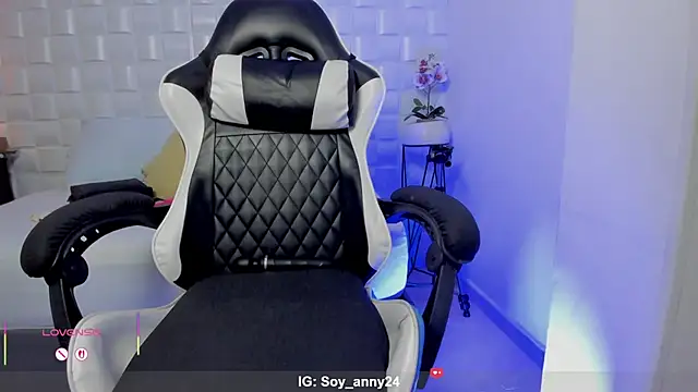 anny_rouse24's Live XXX Chat