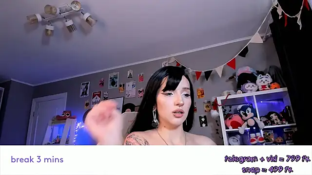 Viv_Player live XXX chat