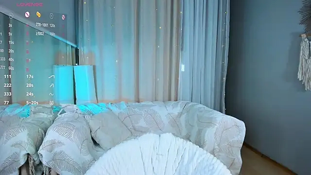 ShinyBarbie Adlı Modelin Canlı XXX Sohbeti