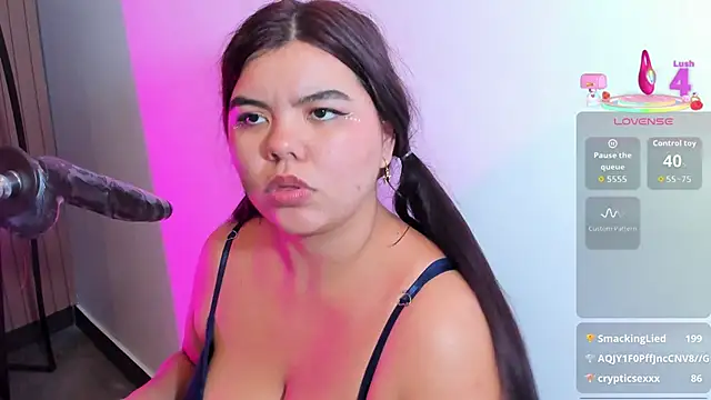 แชท XXX สดของ klhoe_boobs