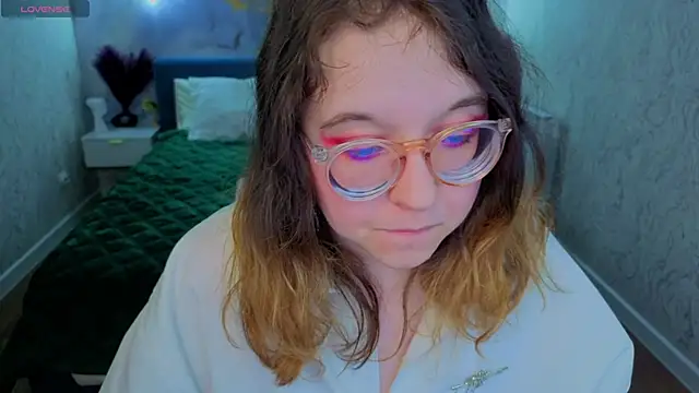 Aleks-caster Adlı Modelin Canlı XXX Sohbeti
