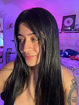 lucianaroy Chat XXX in diretta