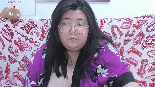 دردشة Nadine_asian الجنسية المباشرة