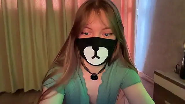 Chat XXX en directo de Tvoy_Medvezhenok