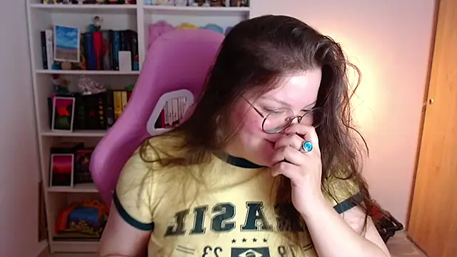 Gabiwaifu élő XXX-chatje