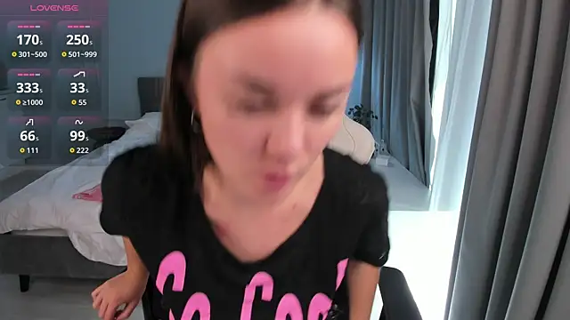Chat +18 de MayaNextDoor ao vivo
