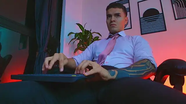 Онлайн чат XXX ALPHA_DOMINUS_