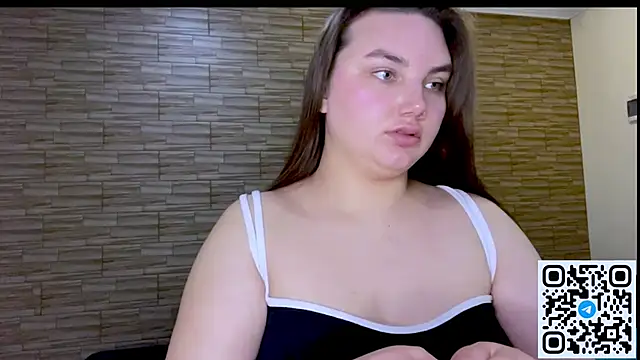 Dreamyblushfairy Adlı Modelin Canlı XXX Sohbeti