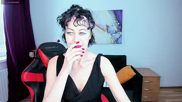 Silvia_Wallec: απευθείας συνομιλία ΧΧΧ