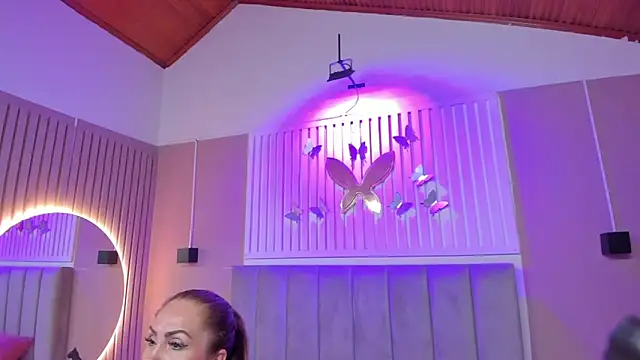 chantall1375 webcam show