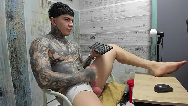 Gury_tattoo: онлайн-секс-чат
