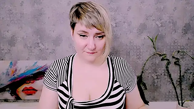 Djullia – Live XXX-chat