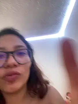 XXX chat uživo modela arymoon777