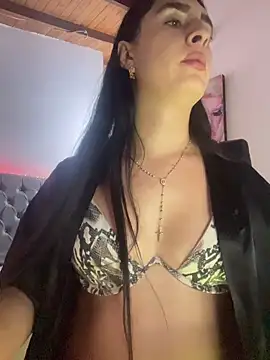 lola_diez Webcam Show