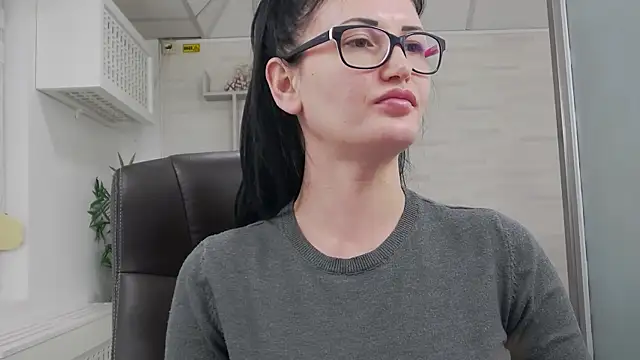 HellenDesire Chat XXX in diretta