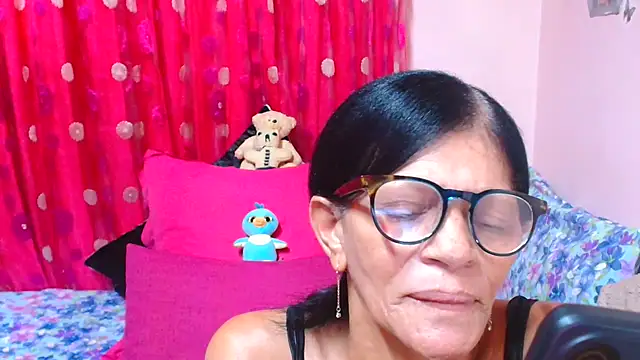 دردشة SLUTTYROXY الجنسية المباشرة