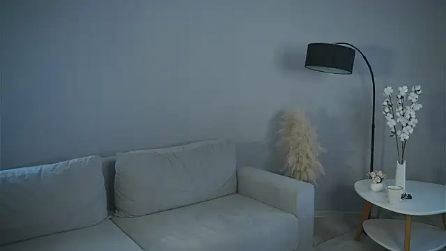 RettaVroomn Live XXX chat