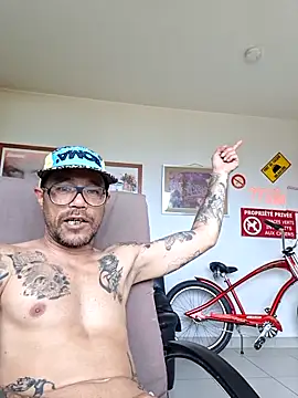Mr_Graffitimile Show in webcam