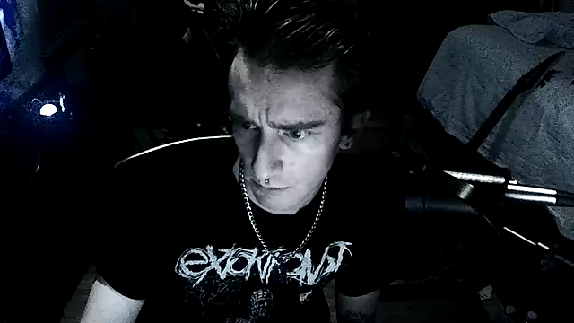 Pokazy przed kamerką – LEVIATHANX666