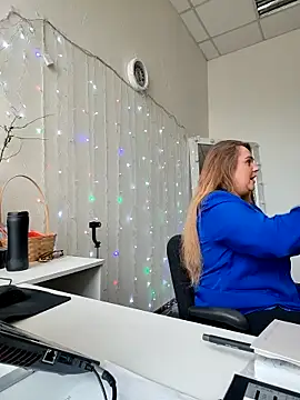 Juicy_PeachLux's Live XXX Chat