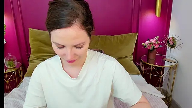 MonaRicci's Live XXX Chat