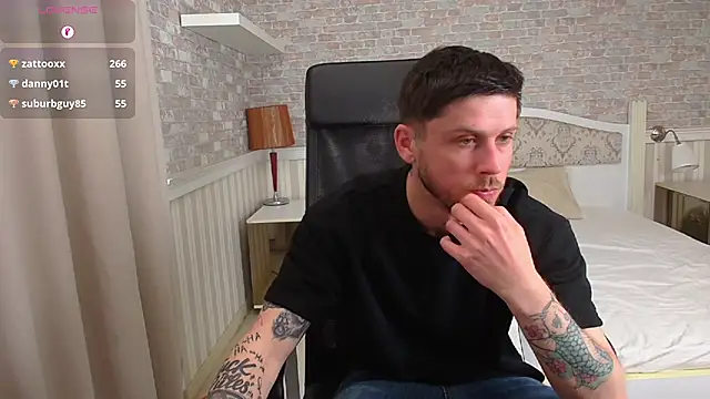 Онлайн чат XXX JonahShaw