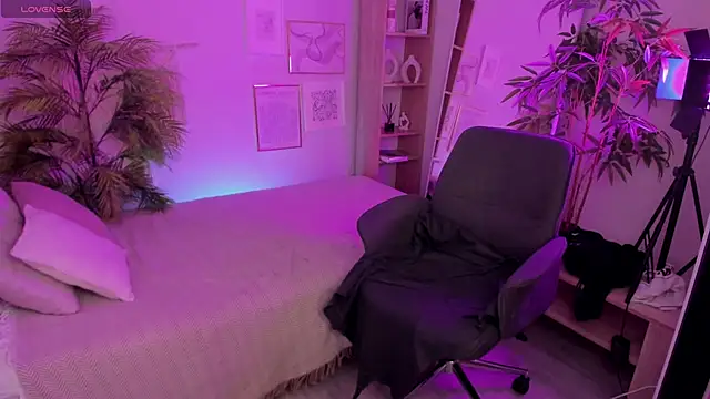 LauraPurr's Live XXX Chat