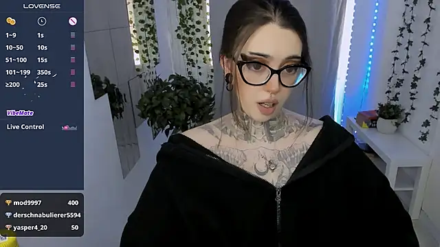 Dixi_Pixi_ Chat XXX live