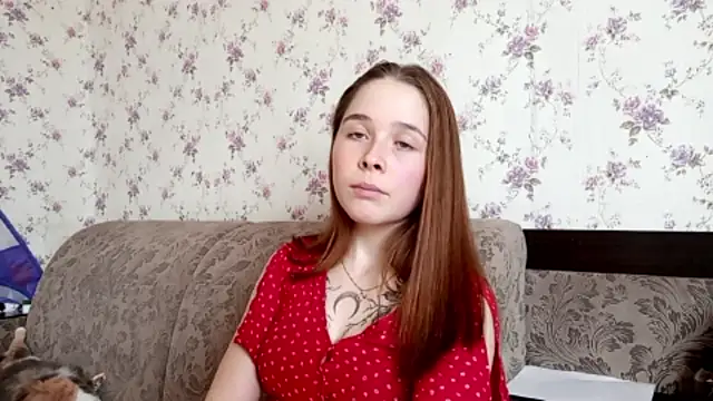 SiennaGlow Adlı Modelin Canlı XXX Sohbeti