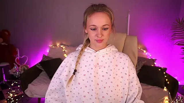 LylaYeess Webcam-Show