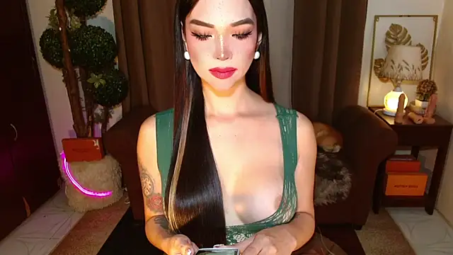 MouthWatering_Ayesha Show Webcam