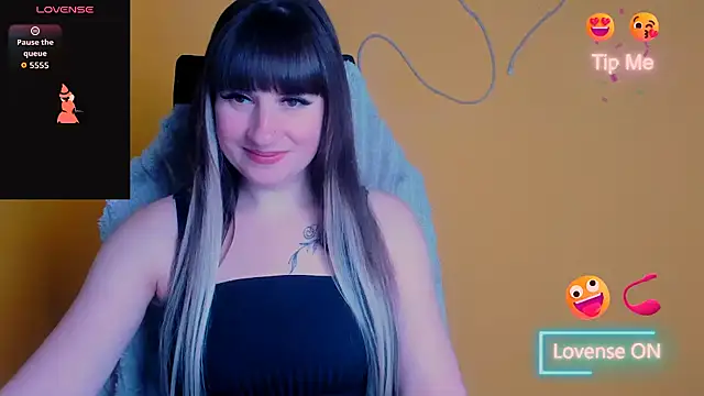 Violla_My Adlı Modelin Canlı XXX Sohbeti