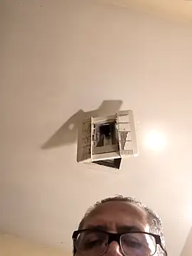 Webkamerová show bobby69cock