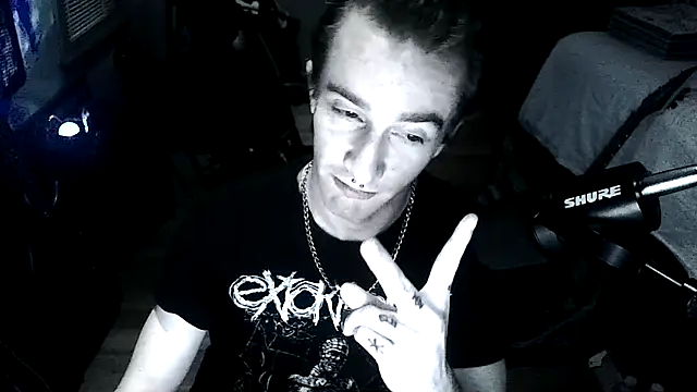 Pokazy przed kamerką – LEVIATHANX666
