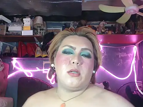 HotAsianAlbin19 Show Webcam