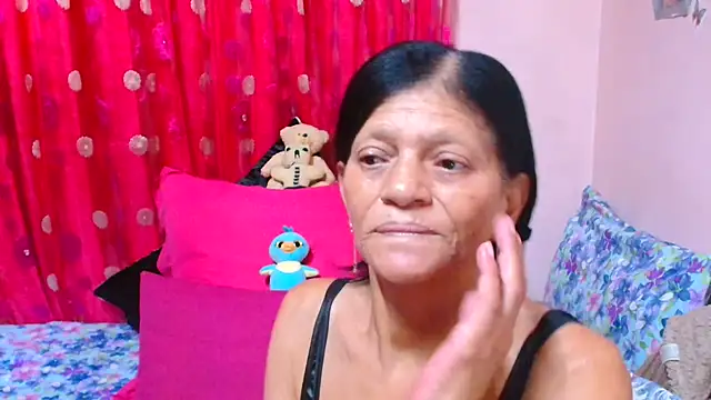 دردشة SLUTTYROXY الجنسية المباشرة