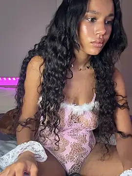 bambigirlxx Show in webcam