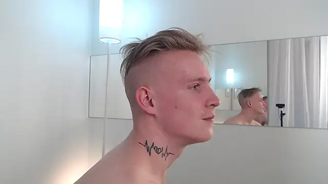 Онлайн чат XXX AlexxSweet