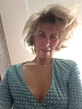 Chatroom XXX en direct de stellahere8