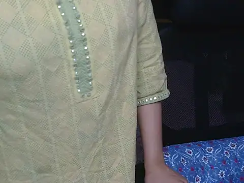 Its-akeera's Live XXX Chat