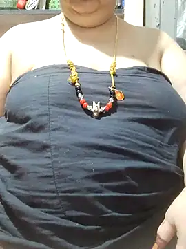 แชท XXX สดของ tamilthanushri
