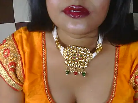 hotee_bhabi 现场XXX聊天