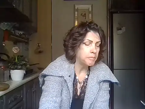 Baby-Matilda: διαδικτυακό σόου στην κάμερα