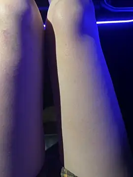 littleqiu – Naživo XXX chat