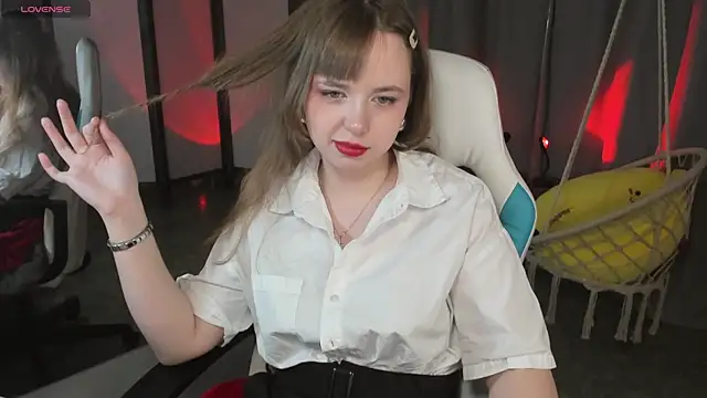 Chatroom XXX en direct de LeonaHicks